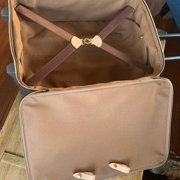 Louis Vuitton PEGASE 60 Travel Luggage - Picture 10 of 16